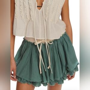 Cute Flowy Skirt XS